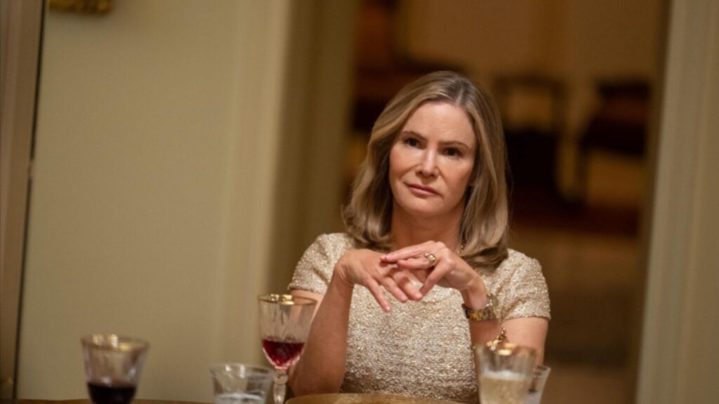 Jennifer Jason Leigh